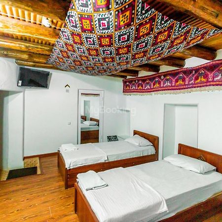 Okhun Madrasah15Th-16Th Century Hotel Buhara Kültér fotó