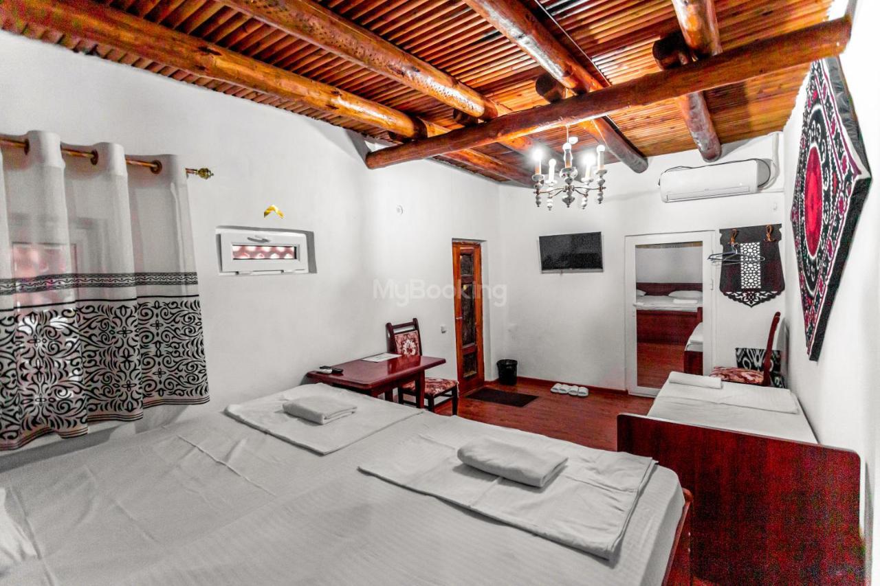 Okhun Madrasah15Th-16Th Century Hotel Buhara Kültér fotó