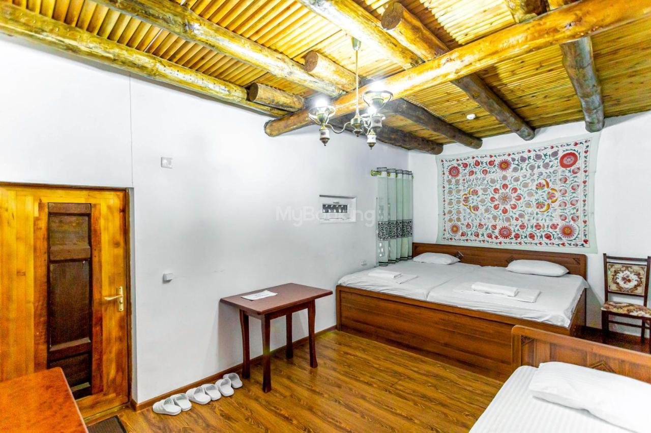 Okhun Madrasah15Th-16Th Century Hotel Buhara Kültér fotó